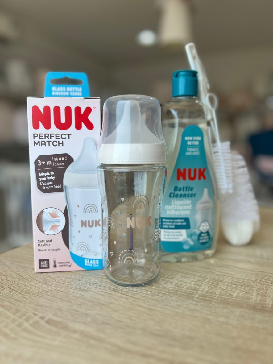 biberon + liquide + goupillion